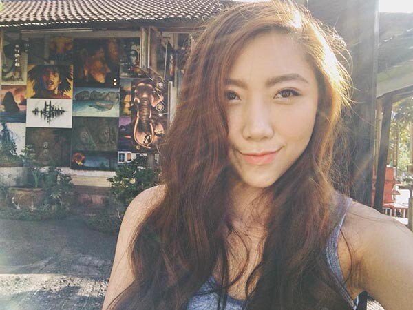 Nhan sắc 2 em gái Trấn Thành: Người amp;#34;giàu nhất nhàamp;#34; sống giản dị, em út ngày càng amp;#34;Hàn hóaamp;#34; giống chị dâu - 5