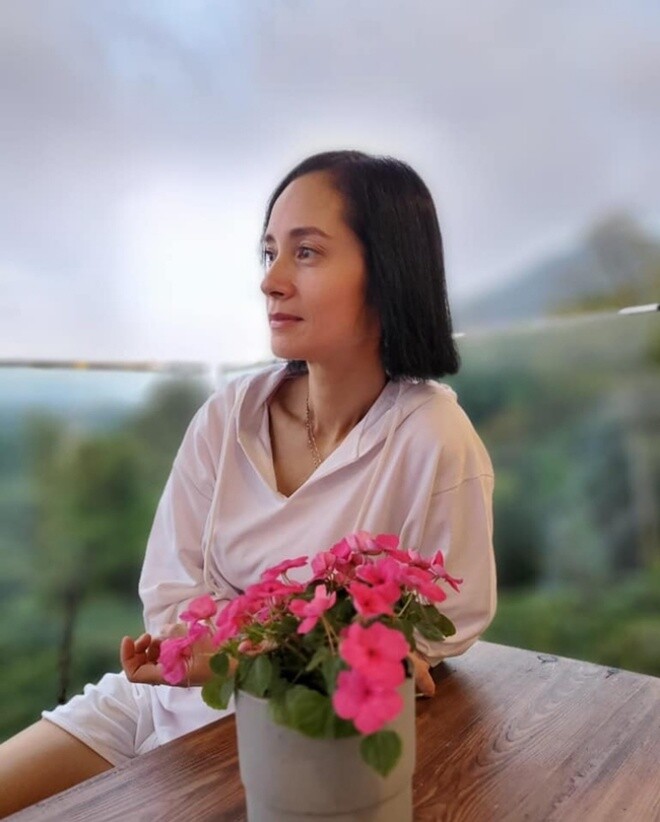 Trịnh Diễm Lê sang Việt Nam mở quán cafe.