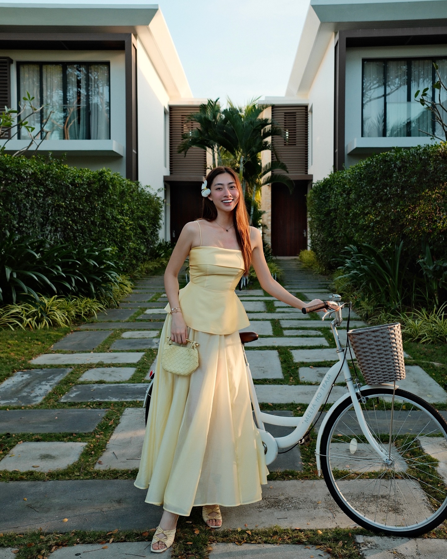 5 kiểu chân váy Hè được mỹ nhân Việt diện mãi không chán, tôn dáng đỉnh cao, nhìn là chỉ muốn sắm hết ngay - 1