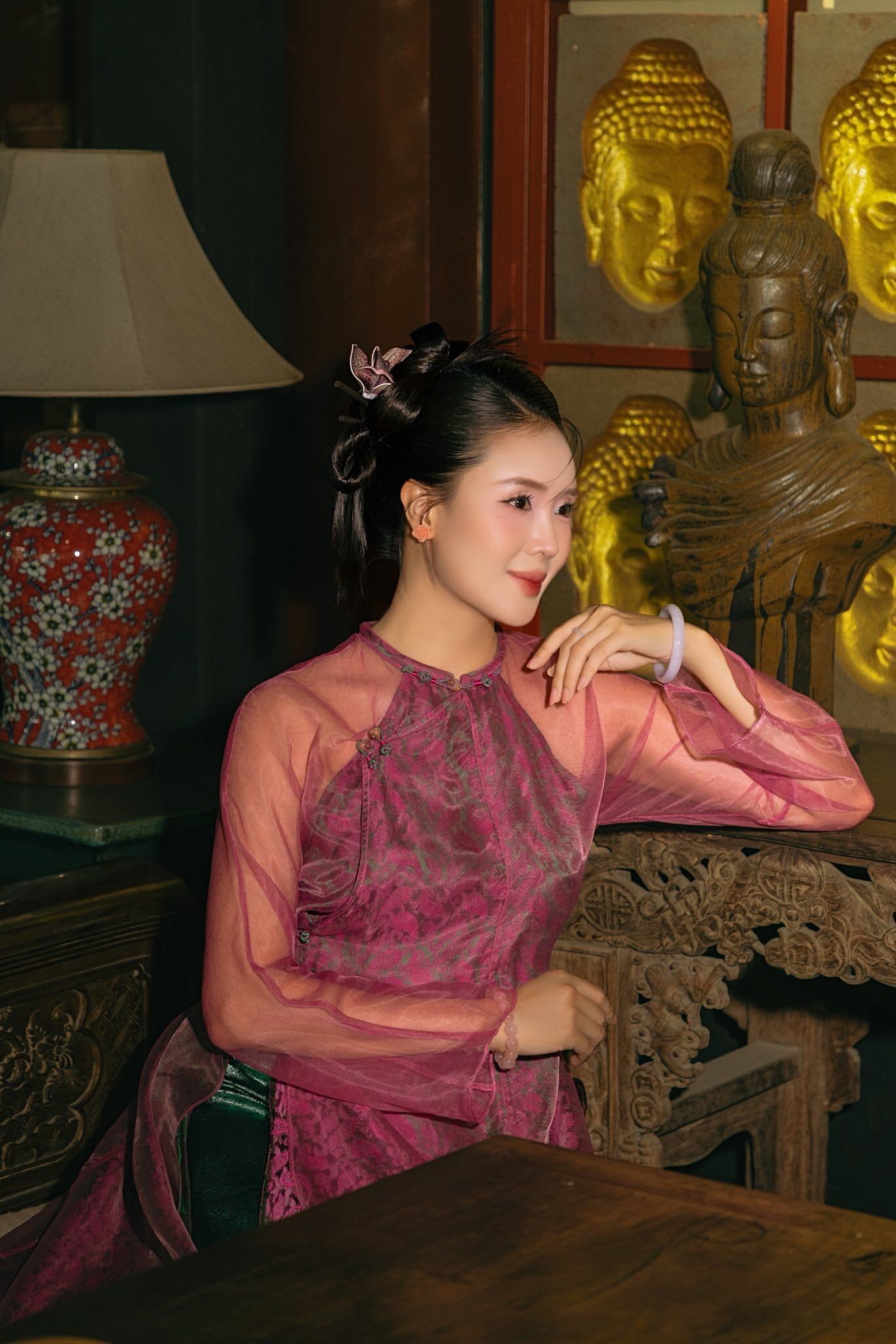 Bà Phó Viện trưởng Viện Kiểm sát Nhân dân tỉnh trong phim amp;#34;Lằn ranhamp;#34;, ở tuổi ngoài 40 có đời thực ra sao? - 9