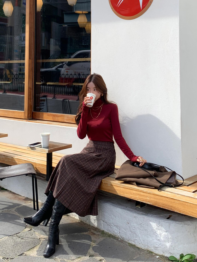 Những người phạm Thái Tuế, người già, trẻ nhỏ nên mặc đồ đỏ để tăng vận may.