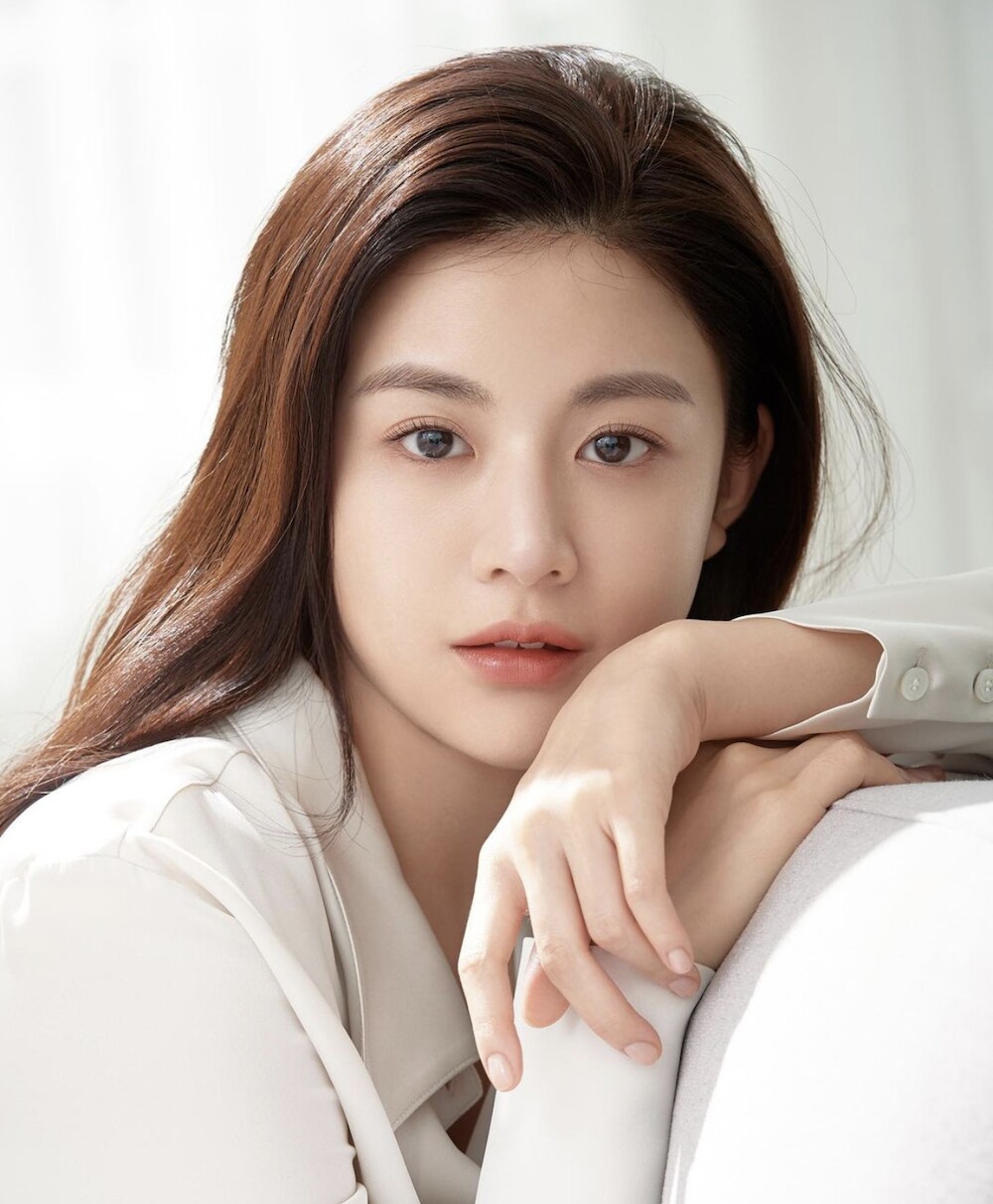 Go Yoon Jung được xem là hình mẫu thẩm mỹ vì vẻ đẹp hoàn hảo, không tỳ vết.