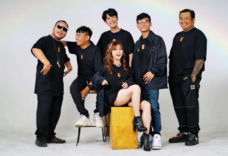 Nhóm hài FAPtv từng là hiện tượng của YouTube Việt, sở hữu lượng người theo dõi khổng lồ và là một trong số ít kênh nhận nút Kim cương danh giá mốc 10 triệu đăng ký. 