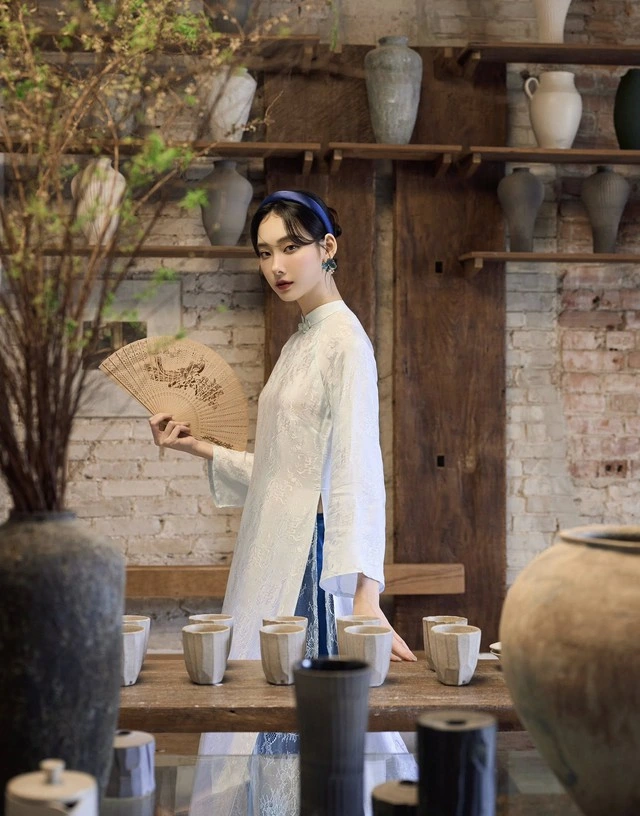 5 phụ kiện nhỏ xinh không thể thiếu giúp diện áo dài Tết thêm cuốn hút, chị em có ảnh sống ảo cực đẹp - 6