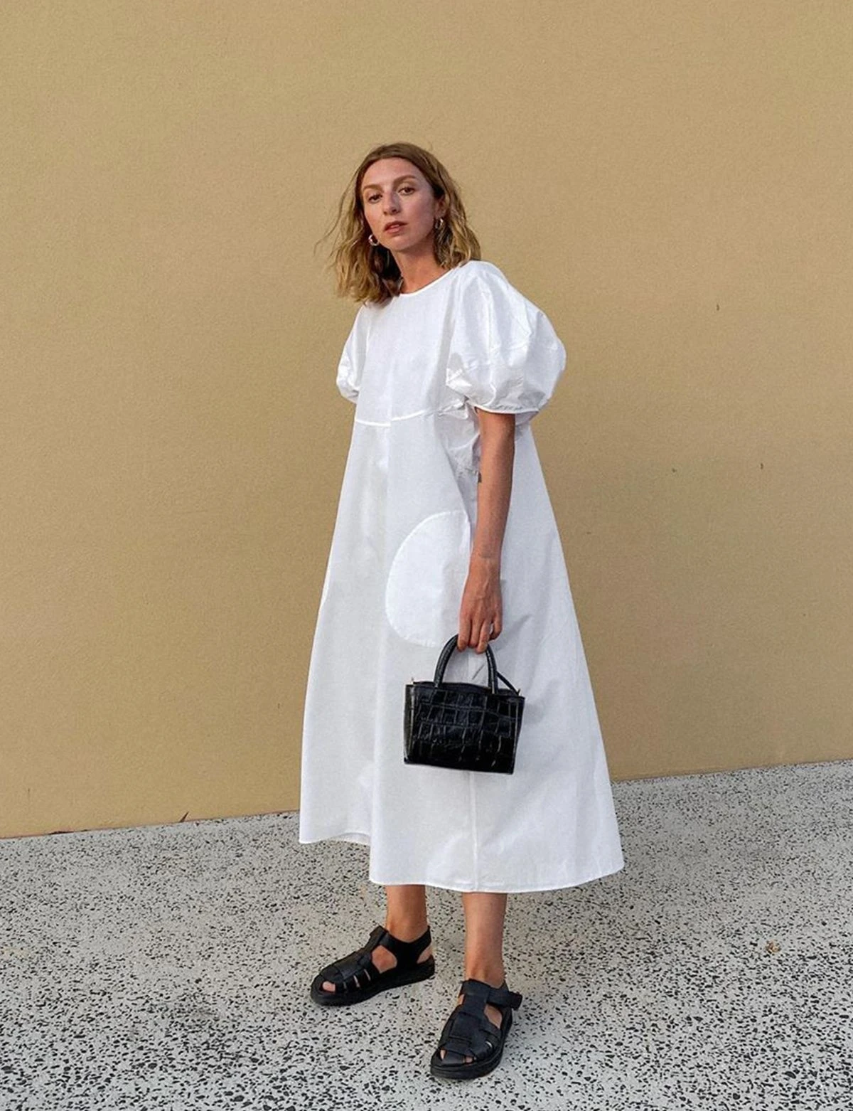 Sandal ngư dân tiếp tục là xu hướng thời trang được yêu thích trong Hè 2026.