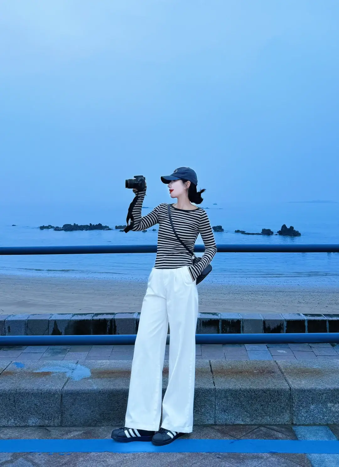 4 cách mix quần trắng mùa Xuân giúp chị em trẻ lại cả chục tuổi, sành điệu hơn diện quần jeans gấp 10 lần - 13