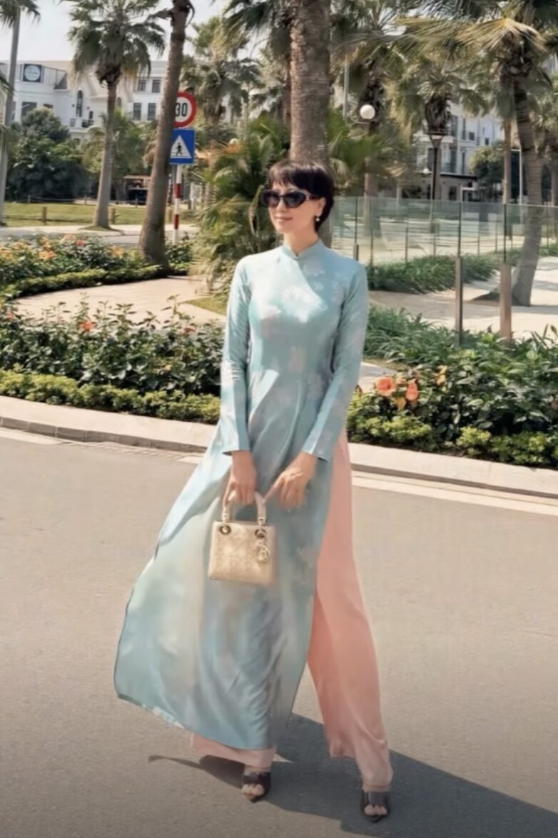 Mẹ vợ Đoàn Văn Hậu tiếp tục gây chú ý - 7