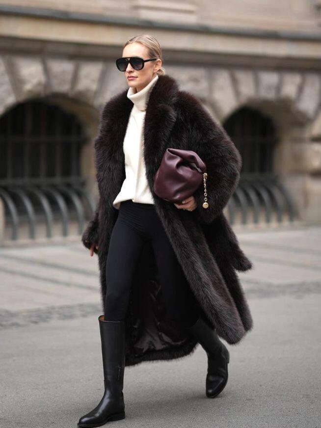 Mùa đông không thể thiếu một chiếc quần đen, đây là 4 kiểu tôn dáng đáng đầu tư nhất năm nay - 8