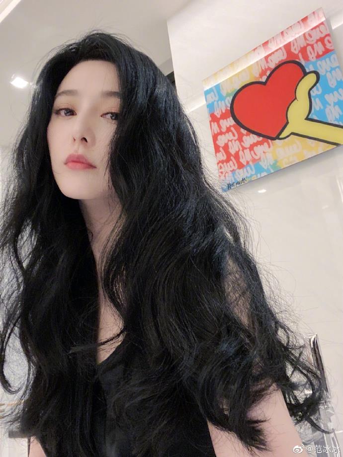 Tại sao càng lớn tuổi càng nên giảm tần suất gội đầu? 10 điều phụ nữ sắp 40 nên biết để tránh tóc rụng như mưa - 2