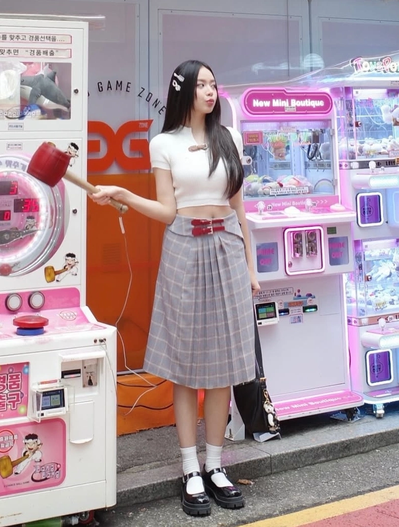 5 kiểu chân váy Hè được mỹ nhân Việt diện mãi không chán, tôn dáng đỉnh cao, nhìn là chỉ muốn sắm hết ngay - 2