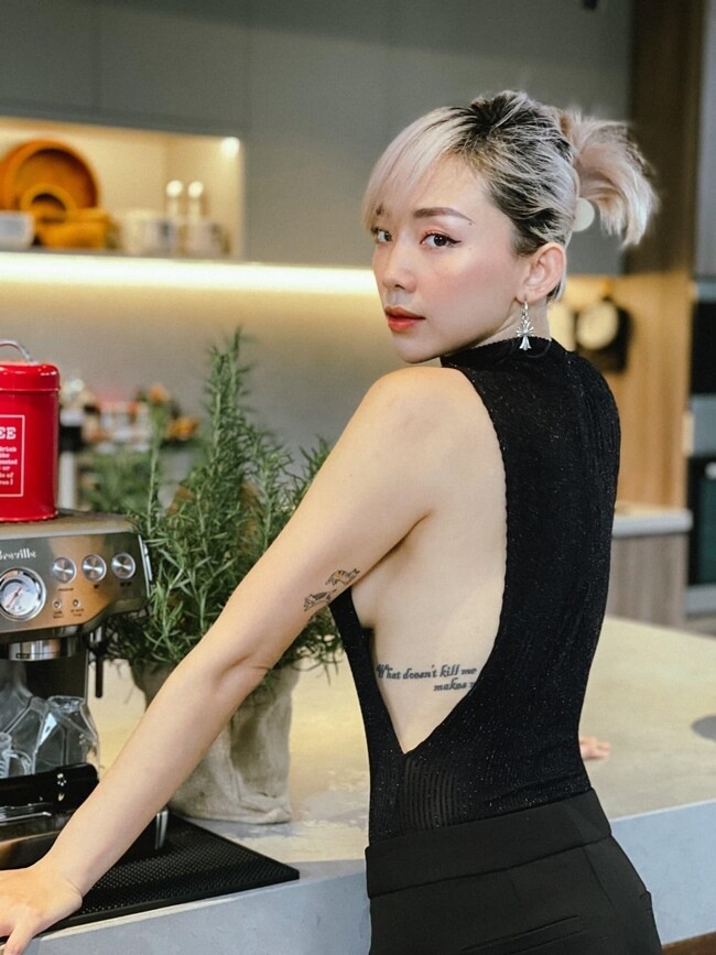 Nữ ca sĩ từng làm vợ amp;#34;đại gia ngầmamp;#34; trong showbiz, sau ly hôn ngày càng amp;#34;lão hóa ngượcamp;#34; nhờ thay đổi một điểm - 13