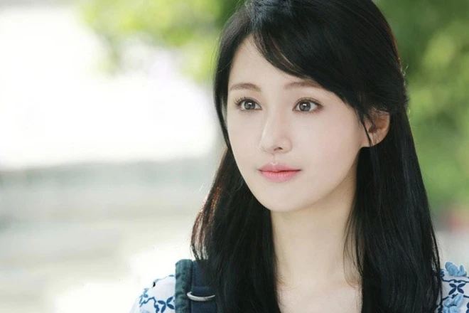 Nhan sắc trong trẻo như tình đầu của Trịnh Sảng từng khiến bao người si mê, gọi cô là nữ thần thanh xuân.