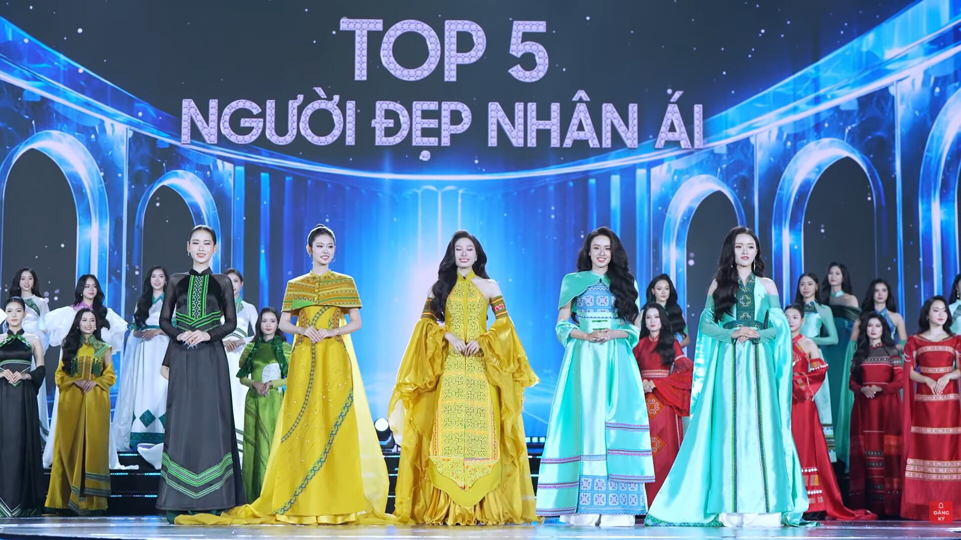 Chung kết Miss World Vietnam 2025: Tân Hoa hậu chính thức gọi tên Phan Phương Oanh - 40