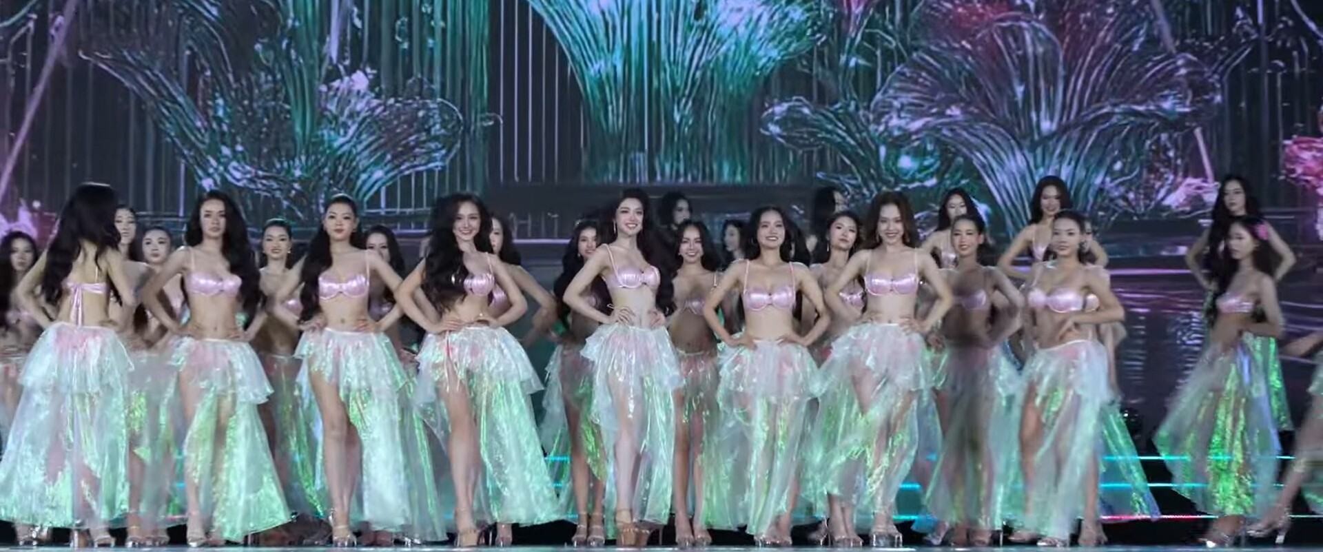 Chung kết Miss World Vietnam 2025: Tân Hoa hậu chính thức gọi tên Phan Phương Oanh - 39