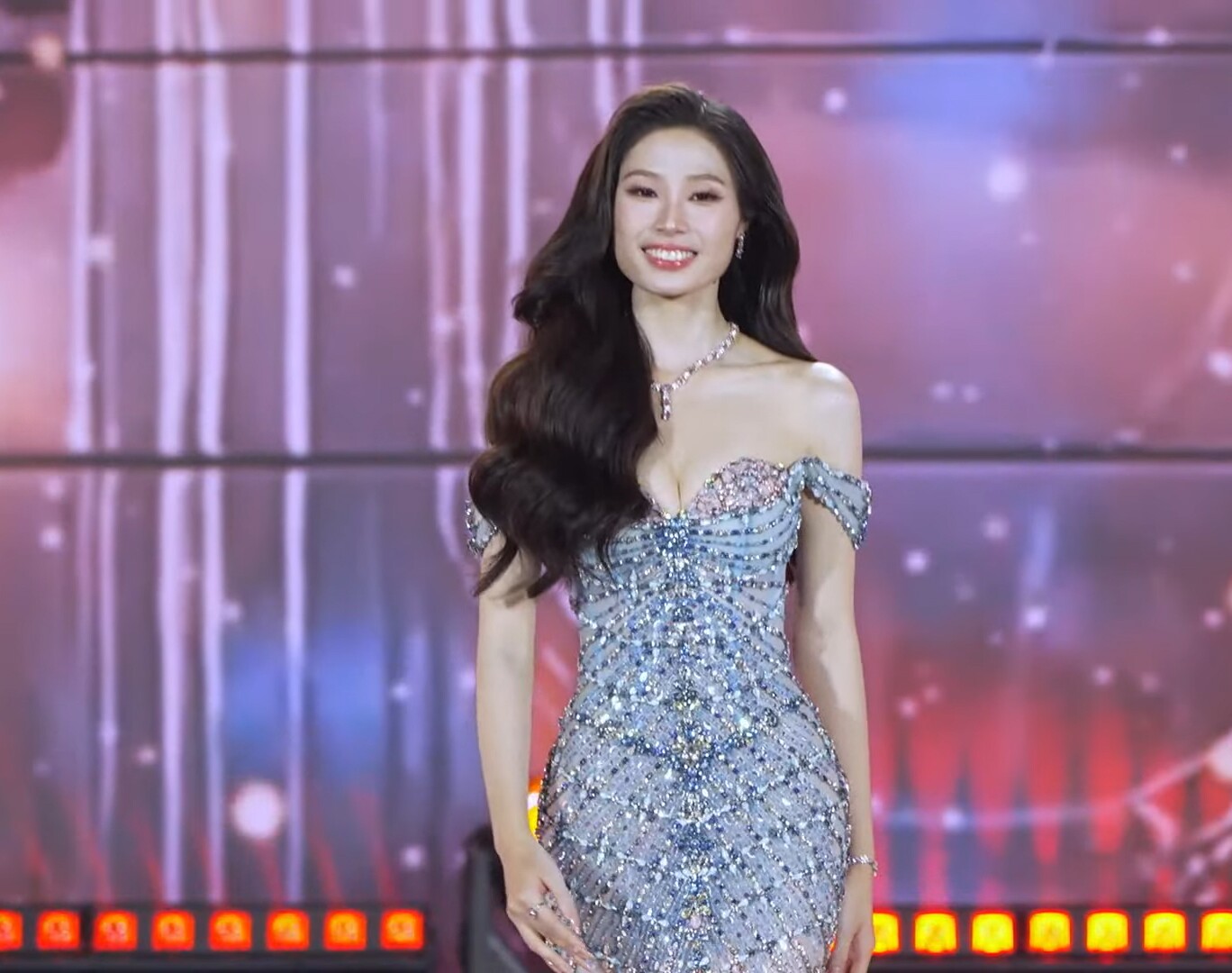 Chung kết Miss World Vietnam 2025: Tân Hoa hậu chính thức gọi tên Phan Phương Oanh - 19