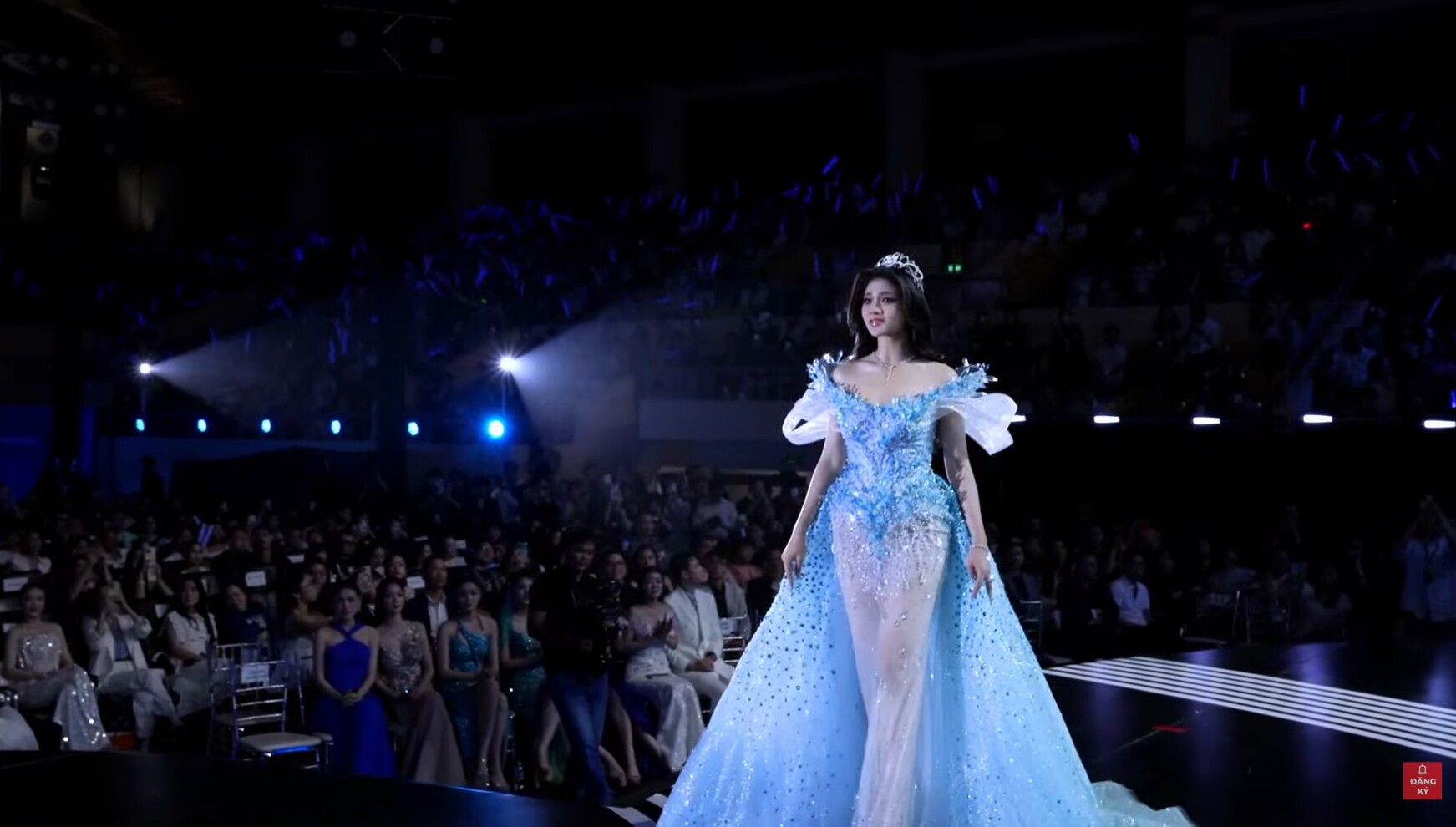 Chung kết Miss World Vietnam 2025: Tân Hoa hậu chính thức gọi tên Phan Phương Oanh - 9
