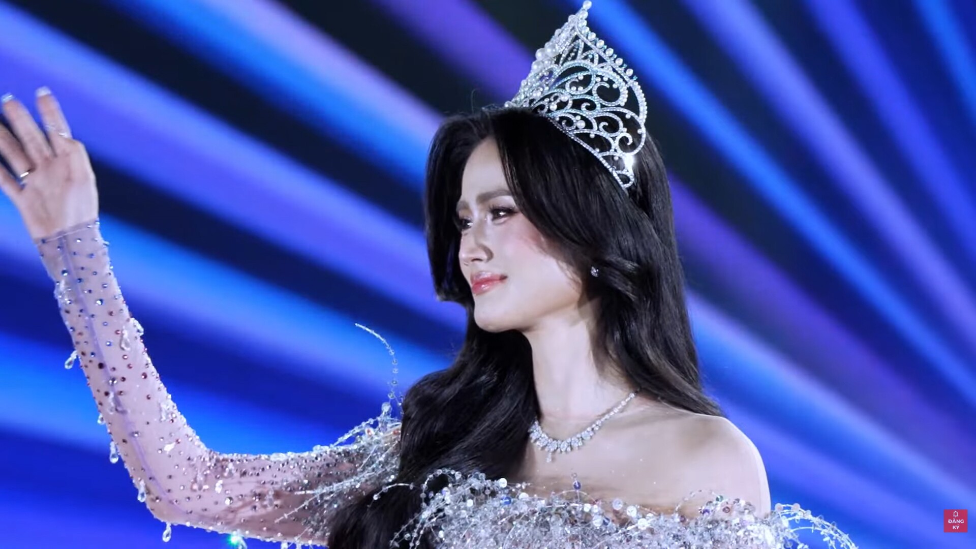 Chung kết Miss World Vietnam 2025: Tân Hoa hậu chính thức gọi tên Phan Phương Oanh - 5