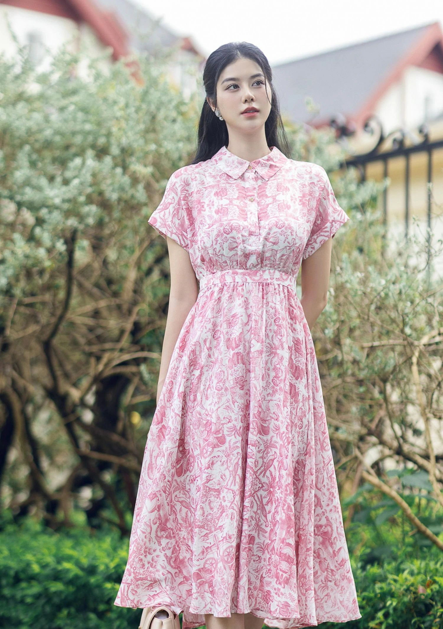 Cứ đến Hè, váy hoa lại hot: 4 mẫu giúp chị em mặc đẹp trong mọi hoàn cảnh, trẻ xinh như nữ chính ngôn tình - 4