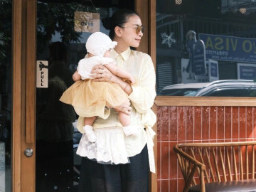 Thời trang - Thời trang "mẹ bỉm sữa" được khen "chất chơi" của Ngô Thanh Vân