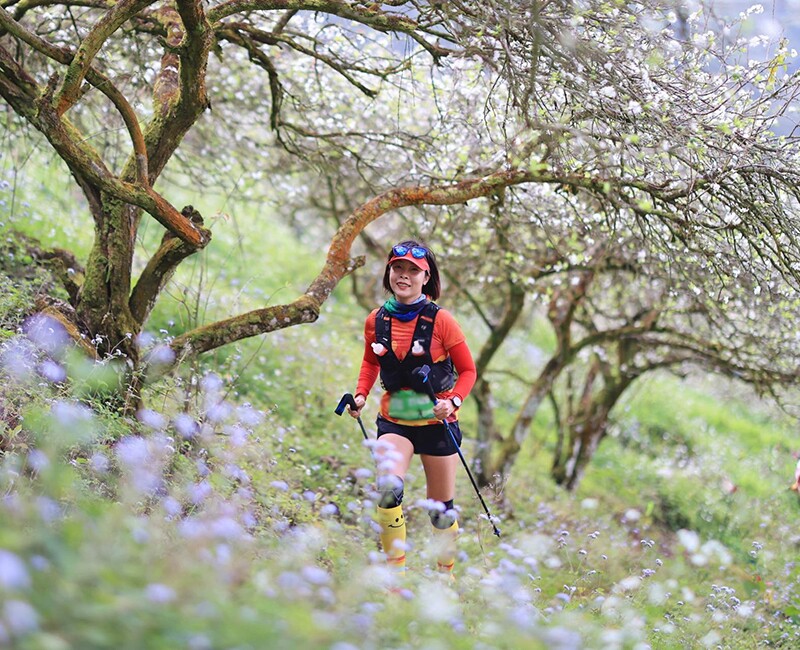 Dù bận rộn với công việc giảng dạy tiếng Anh tại một trường đại học, chị Minh Thuận vẫn luôn dành một góc bình yên cho căn bếp nhỏ - nơi niềm đam mê nấu nướng của chị được nuôi dưỡng mỗi ngày bằng những món ăn giản dị mà đầy yêu thương.