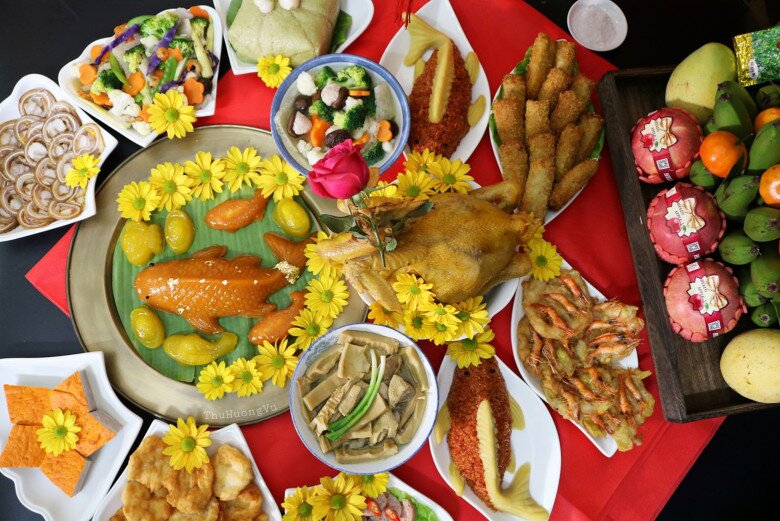 Mâm cỗ cúng ông Công ông Táo hấp dẫn (Ảnh: Vũ Thu Hương)