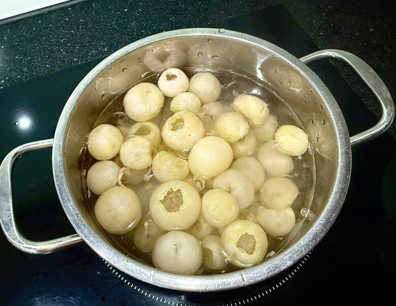 Cách làm mứt cà pháo trong veo đẹp mắt, lạ miệng, ngọt ngọt chua chua lại giòn sần sật cực đã miệng ngày Tết - 5