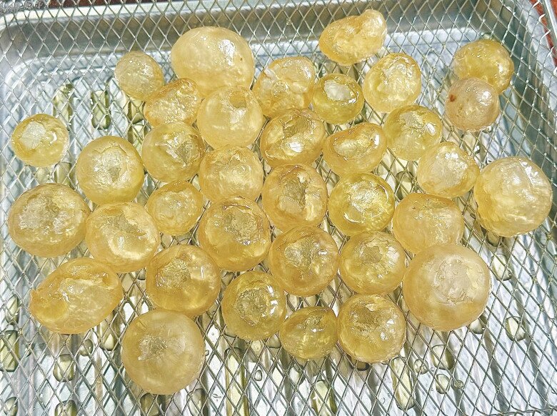 Cách làm mứt cà pháo trong veo đẹp mắt, lạ miệng, ngọt ngọt chua chua lại giòn sần sật cực đã miệng ngày Tết - 8