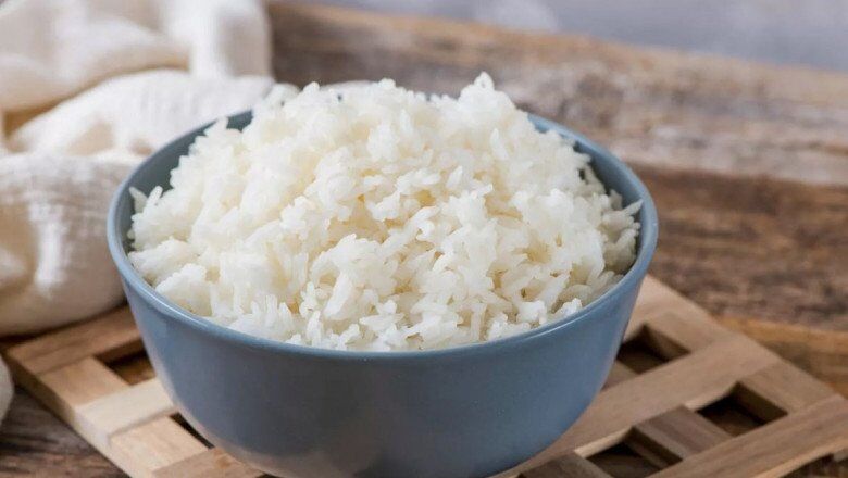 Cơm nguội thừa sau Tết đem rang trứng, cho cơm hay trứng vào chảo trước, nếu làm sai ăn không giòn ngon, màu xấu - 2