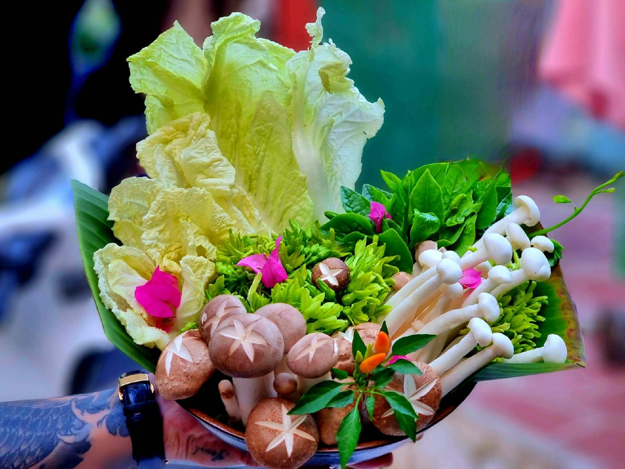 Đầu bếp hài hước nhất MXH: Tôi không nhớ nổi từng đào tạo bao học viên, nhớ nhất món thịt đông bố nấu ngày Tết - 12