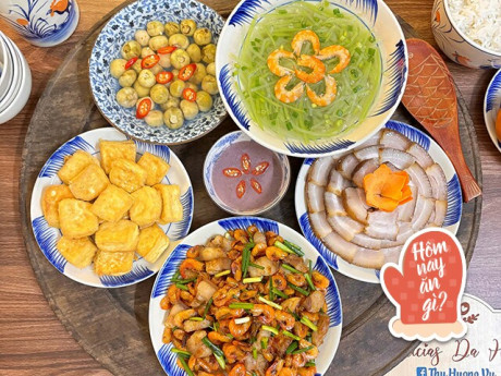 Bếp Eva - Hôm nay nấu gì: Bữa ăn đậm vị nhà nhìn là thấy ngay mùa hè sắp về rồi