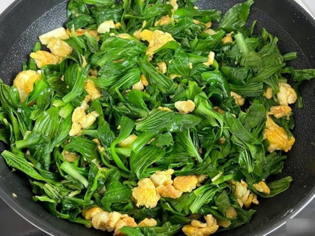 Loại rau này đang vào mùa, ngon hơn cải bó xôi, nhiều người coi như cỏ dại, xào trứng ngon cực phẩm