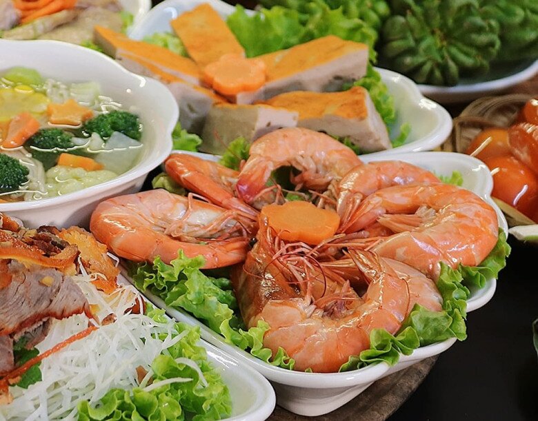 Gợi ý mâm cỗ cúng Tất niên đủ món ngon, hấp dẫn, ấm cúng đẹp không muốn rời mắt - 2