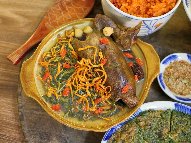 Gợi ý mâm cơm ngon miệng, bổ dưỡng và hấp dẫn cho các bà, các mẹ ngày 8-3 - 1