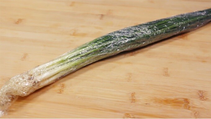 Hành lá mua nhiều ăn không hết, nhúng vào nước này rồi cất để vài tháng đến nửa năm vẫn tươi ngon - 2