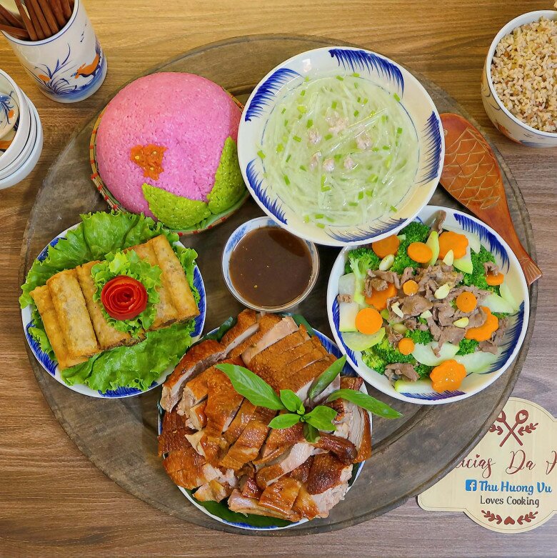 Cơm tối ngon miệng.