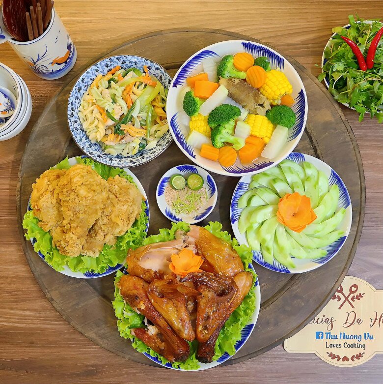 Mâm cơm ngon miệng.