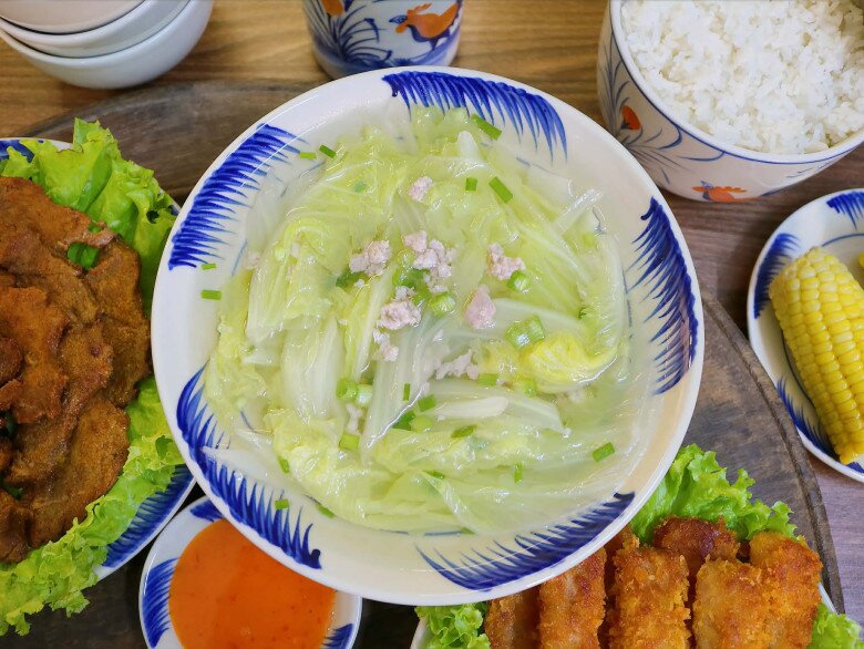 Bữa tối hơn 135 nghìn đồng: Ngon, đủ chất, đảm bảo người ăn người mê - 5