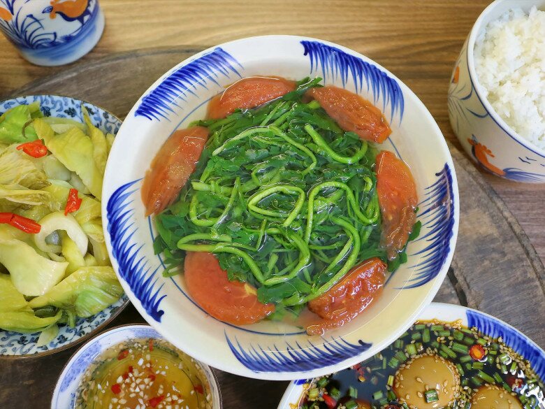 Bữa tối 120 nghìn đồng: Chả viên thơm nức mũi, trứng ngâm tương béo ngậy - 5