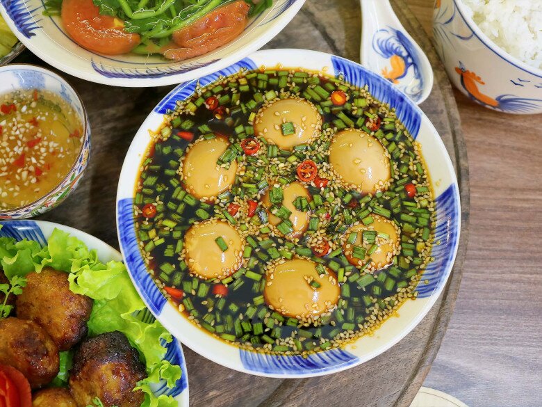 Bữa tối 120 nghìn đồng: Chả viên thơm nức mũi, trứng ngâm tương béo ngậy - 7