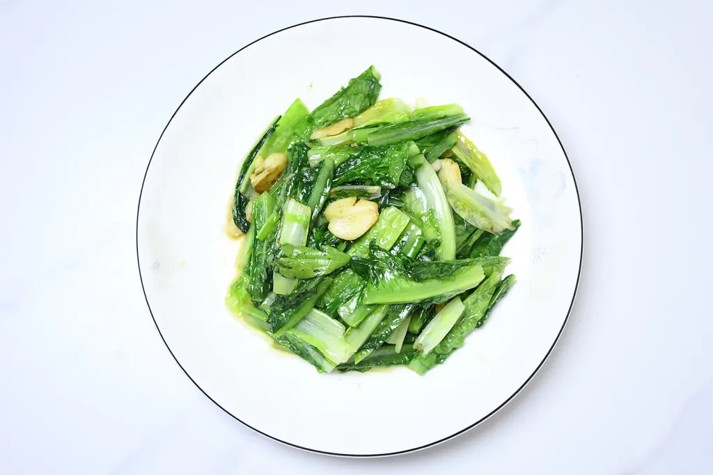 Loại rau giàu canxi giúp chắc xương, bổ mắt, tăng cường miễn dịch lại phòng chống ung thư, xào lên cực ngon - 7