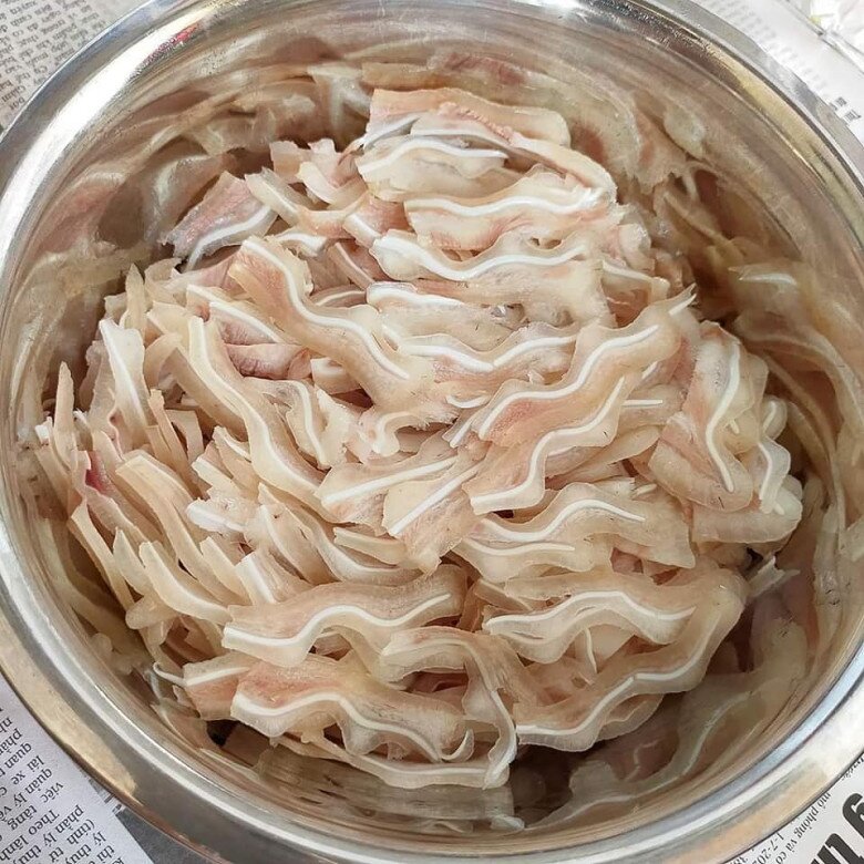 Luộc tai lợn nhiều năm giờ mới biết, phải ngâm vào nước này trước khi thái tai mới trắng đẹp, giòn ngon - 3