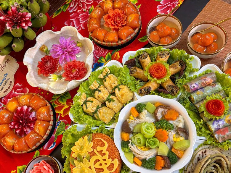 Mẹ đảm gợi ý mâm cỗ chay cúng Rằm tháng Giêng đẹp như vườn hoa mùa xuân nở rộ, đầy ý nghĩa - 11