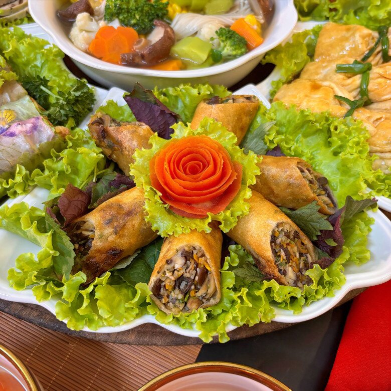 Mẹ đảm gợi ý mâm cỗ chay cúng Rằm tháng Giêng đẹp như vườn hoa mùa xuân nở rộ, đầy ý nghĩa - 3