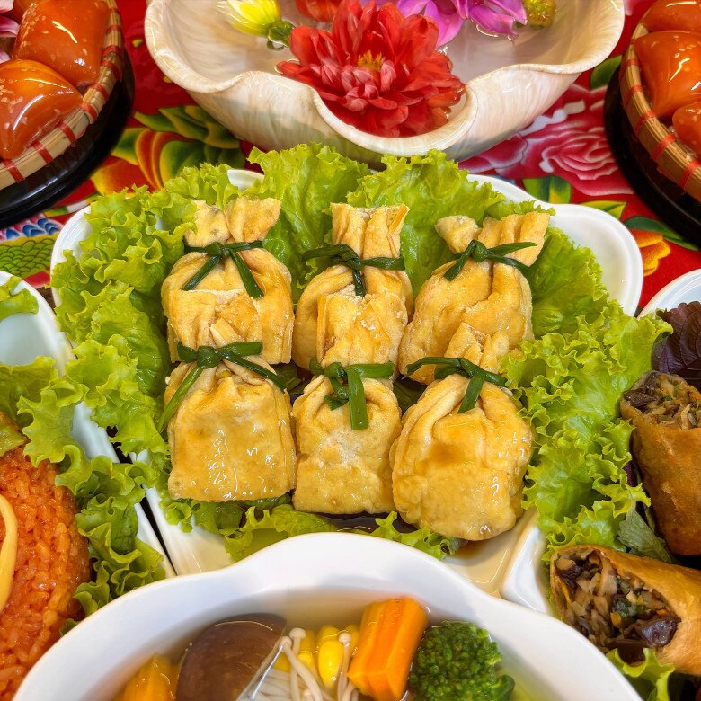 Mẹ đảm gợi ý mâm cỗ chay cúng Rằm tháng Giêng đẹp như vườn hoa mùa xuân nở rộ, đầy ý nghĩa - 6