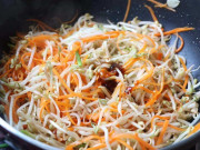 Bếp Eva - Xào giá đỗ đừng cho trực tiếp, giá ngon giòn không hề bị tanh hay ra nhiều nước