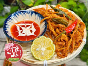 Bếp Eva - Cách làm khô gà lá chanh vừa ngon, ngọt, thơm để nhâm nhi ngày Tết