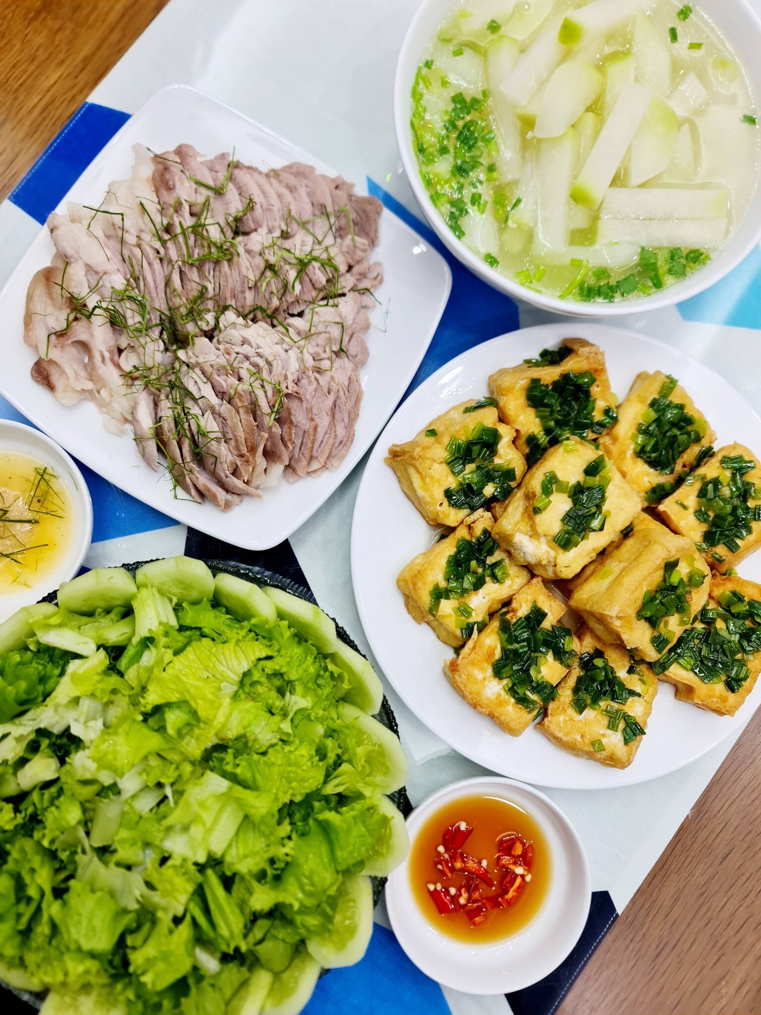 Mỗi ngày chỉ 45-60 phút vào bếp, 8X Hà Nội vẫn có amp;#34;cơm lành canh ngọtamp;#34;, chồng con khen nức lời - 10