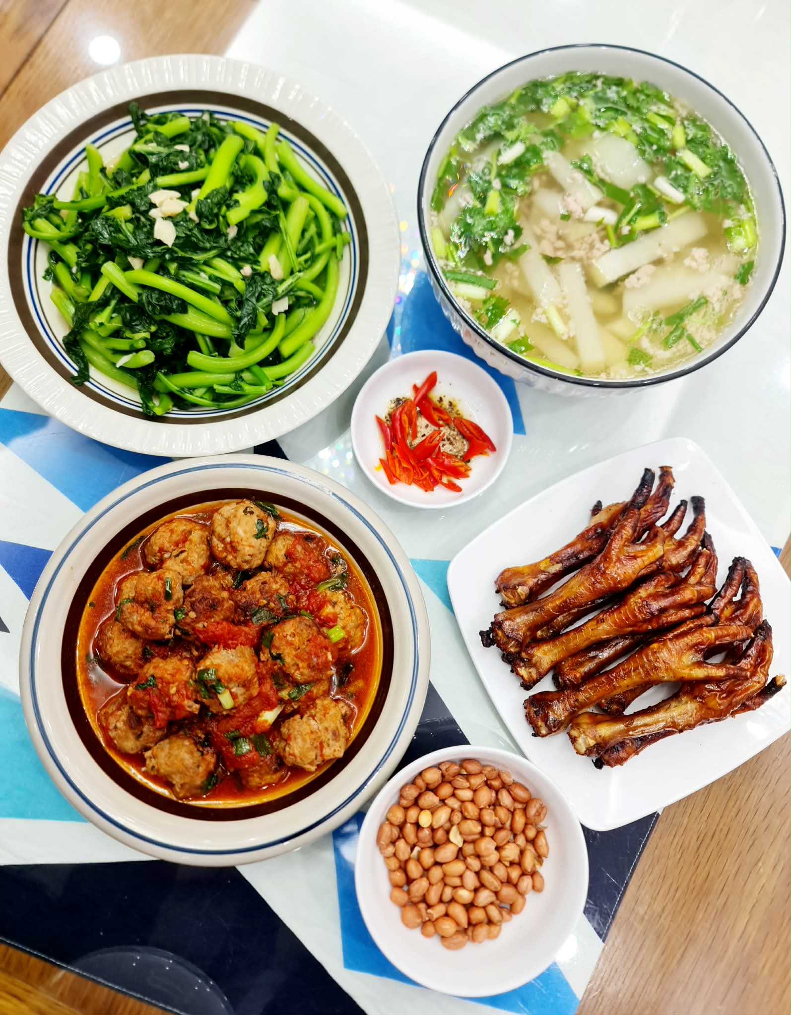 Mỗi ngày chỉ 45-60 phút vào bếp, 8X Hà Nội vẫn có amp;#34;cơm lành canh ngọtamp;#34;, chồng con khen nức lời - 4