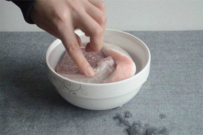 Rã đông thịt lợn đừng cho vào ngâm nước, làm 2 cách này vừa đơn giản lại nhanh, thịt tươi ngon như mới mua - 2