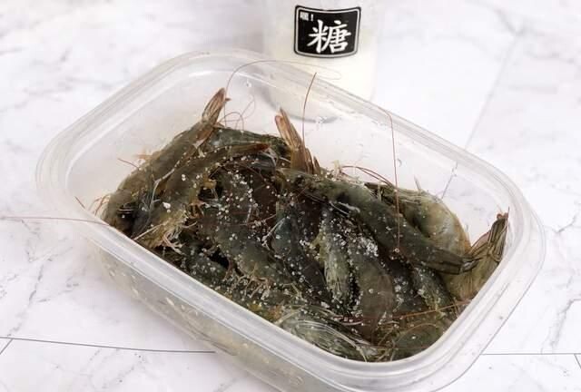 T&ocirc;m mua về đừng cho ngay v&agrave;o tủ lạnh, th&ecirc;m 1 th&igrave;a ngọt lịm n&agrave;y t&ocirc;m để l&acirc;u vẫn tươi như mới - 3